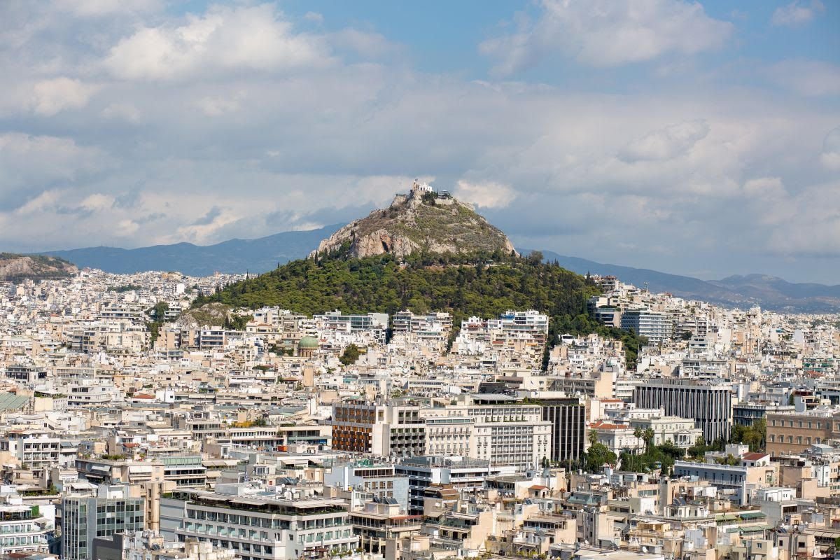Λυκαβηττός Ξανά Ανοιχτός τον Δεκαπενταύγουστο, Ο Λόφος Φινόπουλου Παραμένει Κλειστός: Ο Δήμος Αθηναίων Ενημερώνει