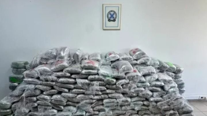 Εξαρθρώθηκε Διεθνικό Δίκτυο Διακίνησης Κάνναβης: Πώς Έκρυβαν τα Ναρκωτικά σε Χαρτιά Ανακύκλωσης