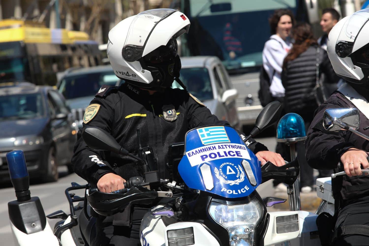 Σύλληψη Διαρρηκτών στον Πειραιά: Αστυνομικοί της ΔΙ.ΑΣ. τους έπιασαν επ’ αυτοφώρω με λεία στο χέρι