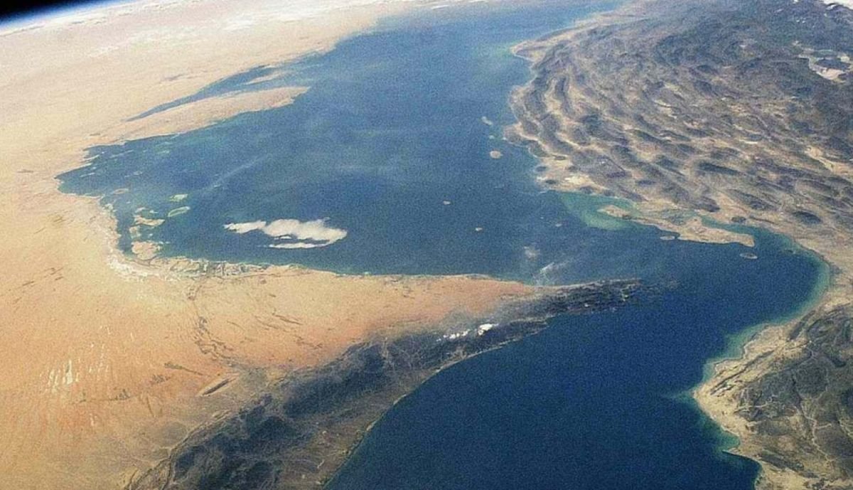Τραγική Εξέλιξη στα Στενά του Ορμούζ: Έλληνας Αρχιμηχανικός Χάνει τη Ζωή του σε Επίθεση σε Φορτηγό Πλοίο