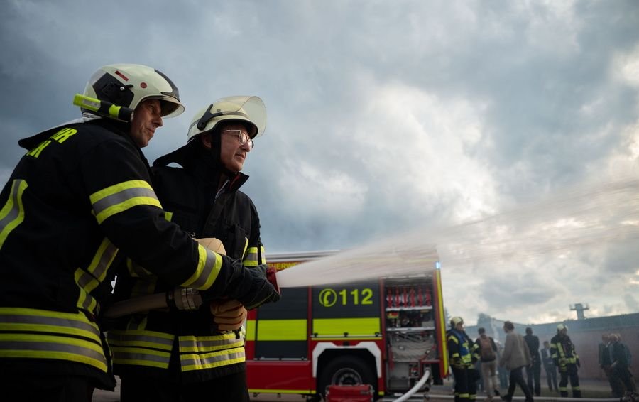 Σφοδρές καταιγίδες και διπλοί ανεμοστρόβιλοι αφήνουν πίσω τους καταστροφή και σοβαρές ζημιές σε γερμανικές περιοχές