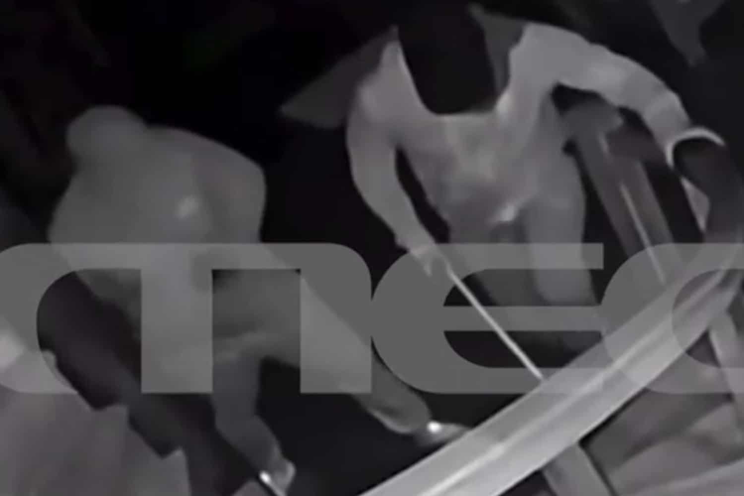 Σοκαριστική Εισβολή στη Νέα Πεντέλη: 18χρονος κλειδώθηκε σε δωμάτιο την ώρα που διαρρήκτες έμπαιναν στο σπίτι του – Βίντεο ντοκουμέντο