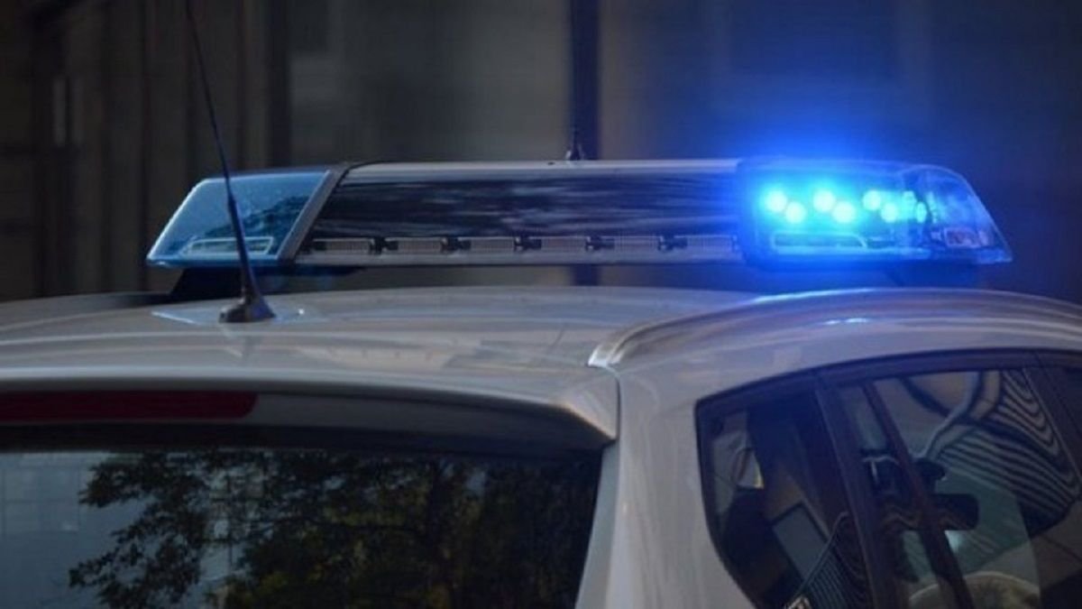 Ανατρεπτική Καταδίωξη: Κλεμμένη Μοτοσικλέτα, Τροχαίο και Δύο Συλλήψεις στην Ευκαρπία