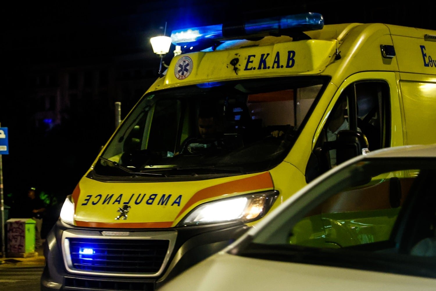 Συγκλονιστική τραγωδία στην Αχαΐα: 46χρονη έχασε τη ζωή της μετά από πτώση αυτοκινήτου σε γκρεμό 30 μέτρων – Έρευνα από την Αστυνομία για τις συνθήκες
