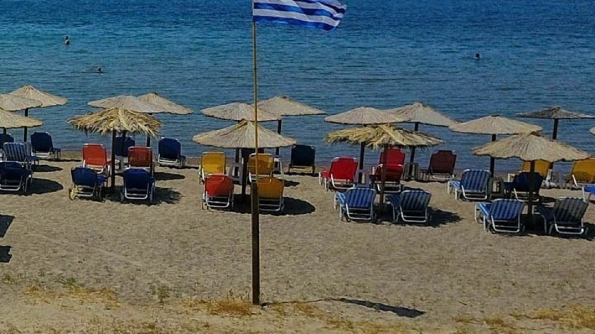 Επιχειρήσεις Αστυνομίας σε Μύκονο και Ρόδο: Έξι Συλλήψεις για Παράνομη Κατάληψη Αιγιαλού και Παρεμπόδιση Πρόσβασης