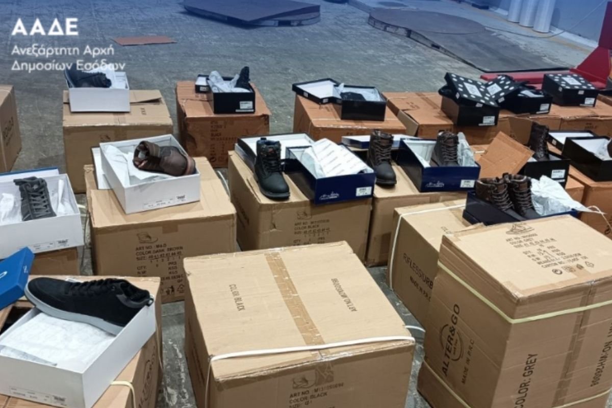 ΑΑΔΕ: Πώς ο αλγόριθμος εντόπισε λαθραία παπούτσια αξίας 2,7 εκατομμυρίων ευρώ