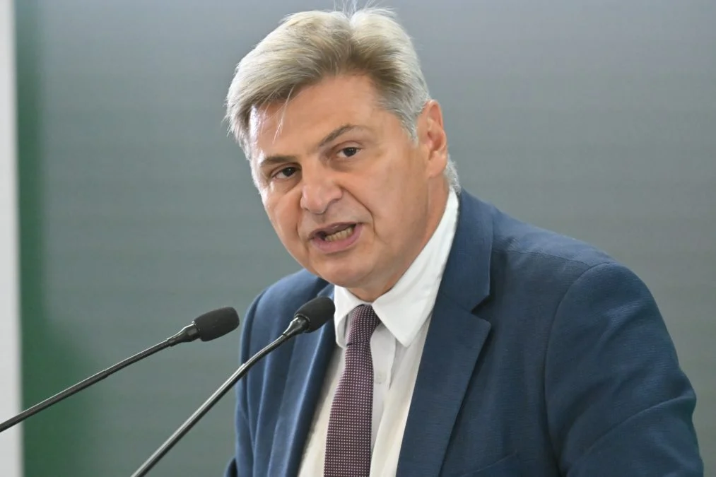 Φαραντούρης για Σδούκου: «Απάντησα πολιτικά και μόνο - Ουδέποτε προσέδωσα οποιαδήποτε άλλη χροιά, όπως υπαινίσσεται η ίδια»