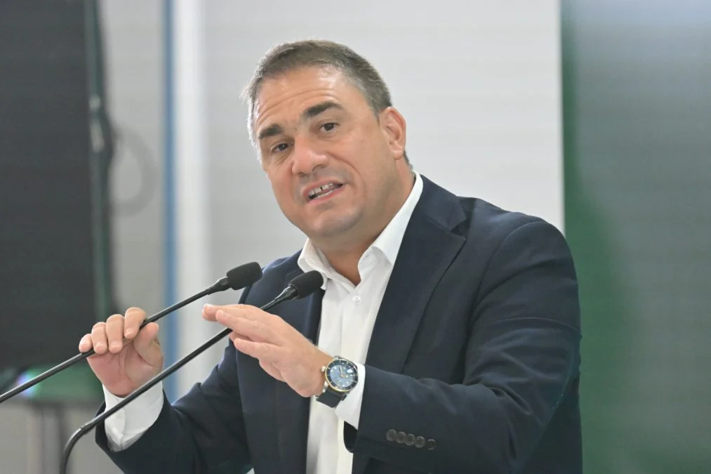 Τσουκαλάς: Πανικόβλητος ο Κυριάκος Μητσοτάκης «ξήλωσε» σήμερα το πουλόβερ του success story της οικονομικής του πολιτικής