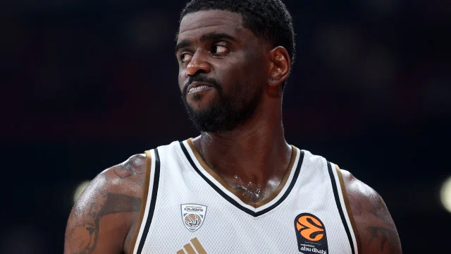 Euroleague: Dubai BC με σπασμένα φρένα, η Εφές χτύπησε το πρώτο... καμπανάκι της Ρεάλ