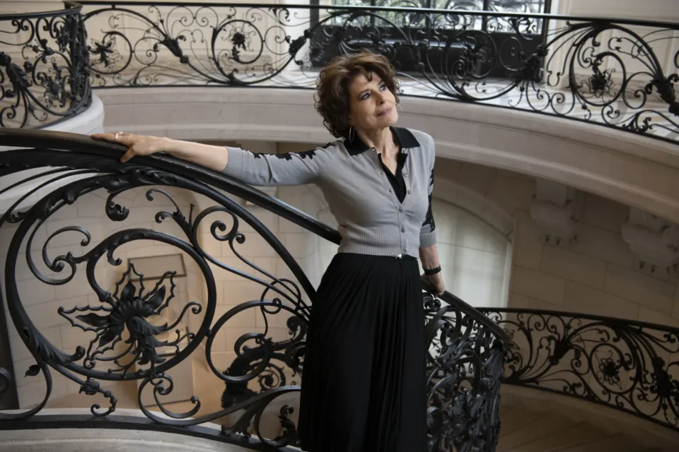 Η Fanny Ardant στον Κήπο των Ηρώων για τη 200ή επέτειο της Εξόδου του Μεσολογγίου