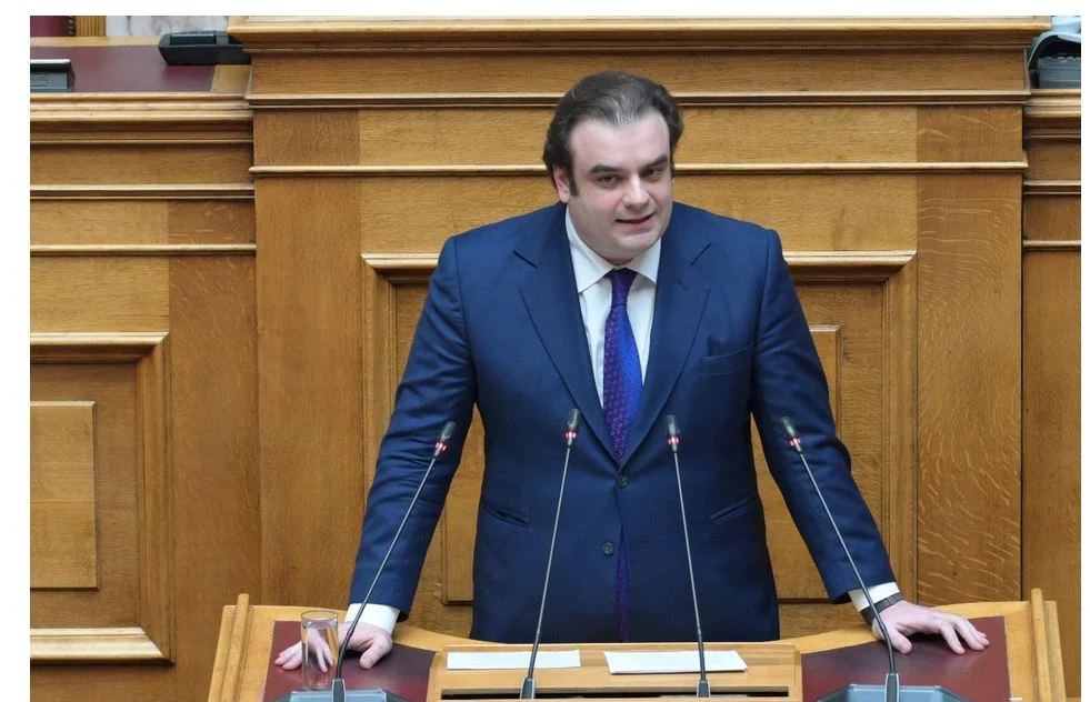 Πιερρακάκης στον Realfm 97,8: Προτιμώ τις πατριωτικές φοροαπαλλαγές παρά τους πατριωτικούς φόρους – Τι είπε για τα 400 ευρώ στους συνταξιούχους και τον «Κουμπαρά» - enikonomia.gr