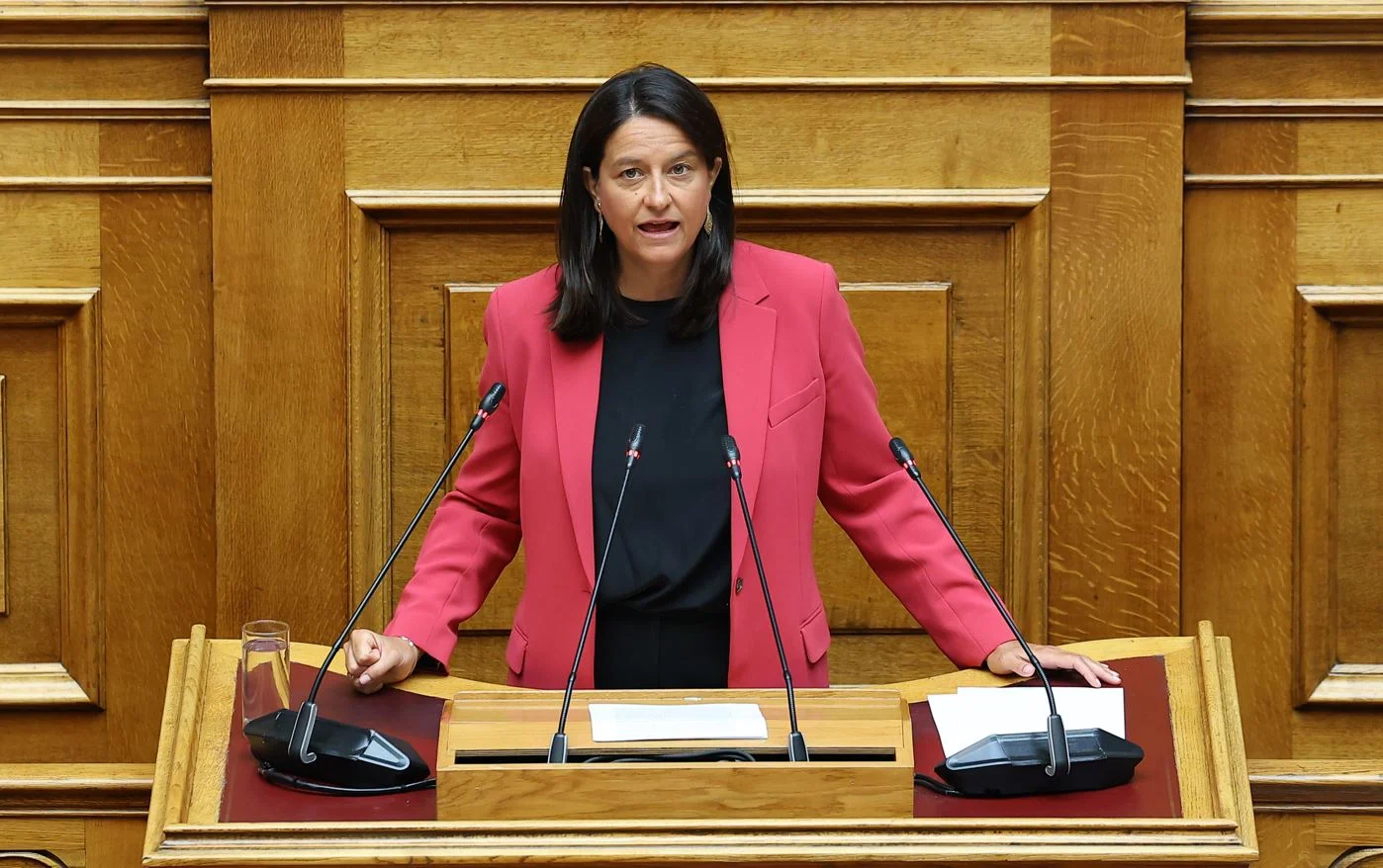 Κεραμέως: Ολοκληρώνεται το «τιτάνιο» έργο της ψηφιοποίησης 53 εκατ. καρτελών ενσήμων -Τι είπε για τον χρόνο απονομής κύριας σύνταξης - enikonomia.gr