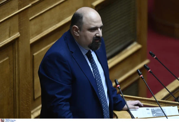 Τέμπη: Το σκεπτικό για την παραπομπή Τριαντόπουλου στο Ειδικό Δικαστήριο - Οι αντιδράσεις της αντιπολίτευσης και η θέση της κυβέρνησης