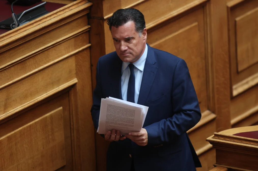 Γεωργιάδης για την κλινική όπου υπέστη ανακοπή ο Γιώργος Μαζωνάκης: «Δεν διαθέτει άδεια για πλασμαφαίρεση, ζήτησα έρευνα από τον ΙΣΑ»