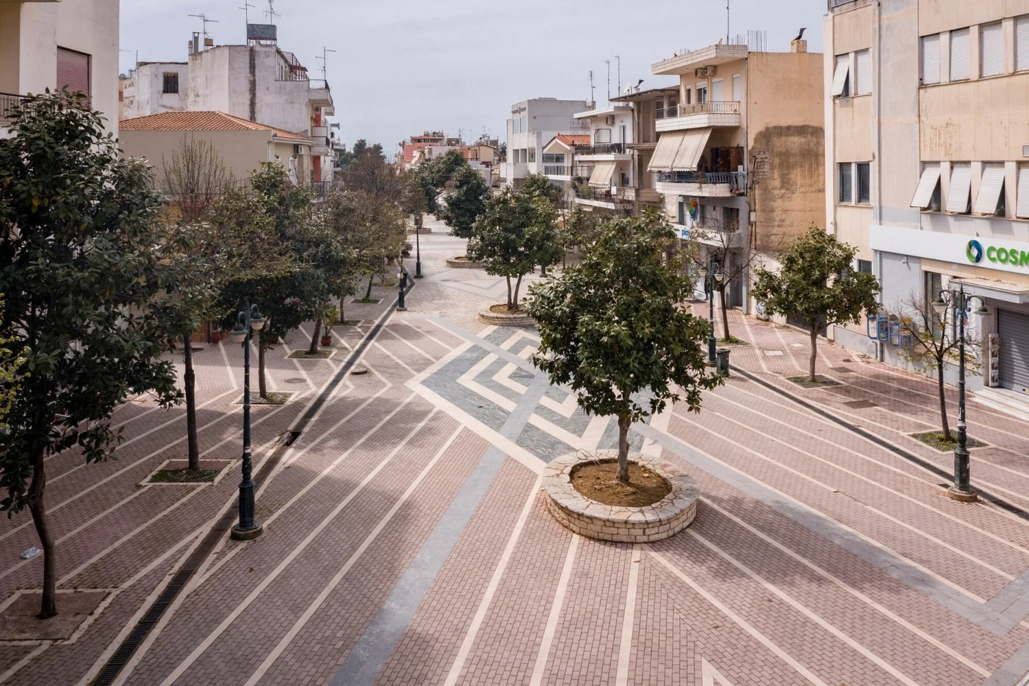 Αμαλιάδα: Συνελήφθησαν δύο άνδρες για έκρηξη και εμπρησμό σε πολυκατοικία – Τους πρόδωσαν κράνος και κουκούλα - Lawandorder.gr
