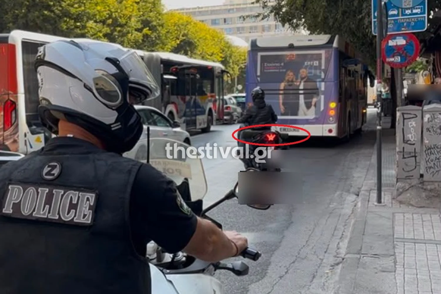 Θεσσαλονίκη: Αναστάτωση στο κέντρο της πόλης για δικυκλιστή με καραμπίνα (εικόνα) - Lawandorder.gr