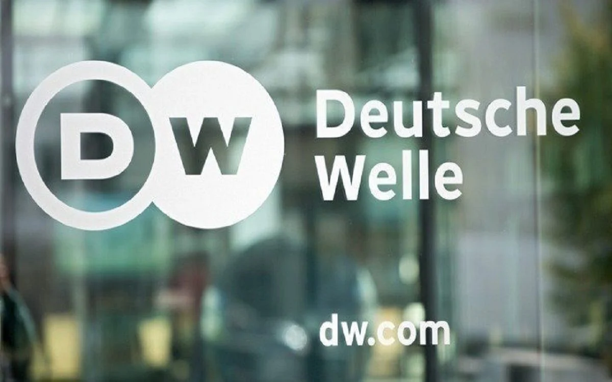 Η Deutsche Welle θα συνεχίσει να μιλά ελληνικά - Απετράπη το λουκέτο