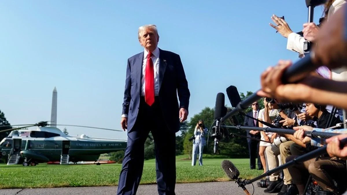 Μπλόκο Τραμπ στα ΜΜΕ: Στο στόχαστρο CNN, Politico, NYT και Washington Post