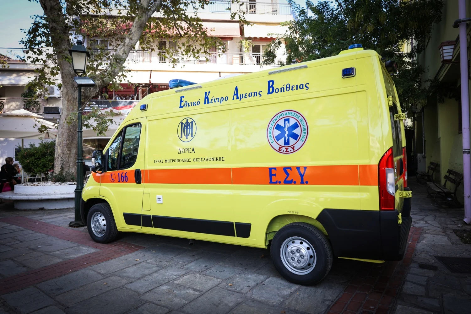 Θεσσαλονίκη: Οδηγός υπέστη επιληπτική κρίση και έπεσε πάνω σε δίκυκλο και τρία ΙΧ - Lawandorder.gr
