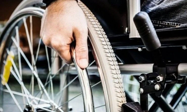 ΕΣΑμεΑ: Άμεση άρση των αποκλεισμών από τον «Προσωπικό Βοηθό»