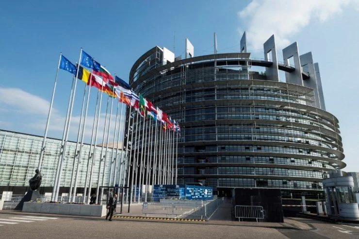 Επιταχύνθηκε η ανάπτυξη στην Ευρωζώνη: 0,6% το δεύτερο τρίμηνο
