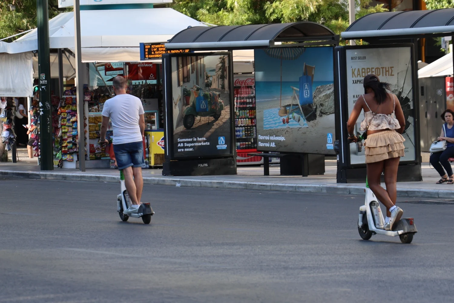 Νέος ΚΟΚ: Πάνω από 2.200 παραβάσεις για μη χρήση κράνους σε μία εβδομάδα - Lawandorder.gr
