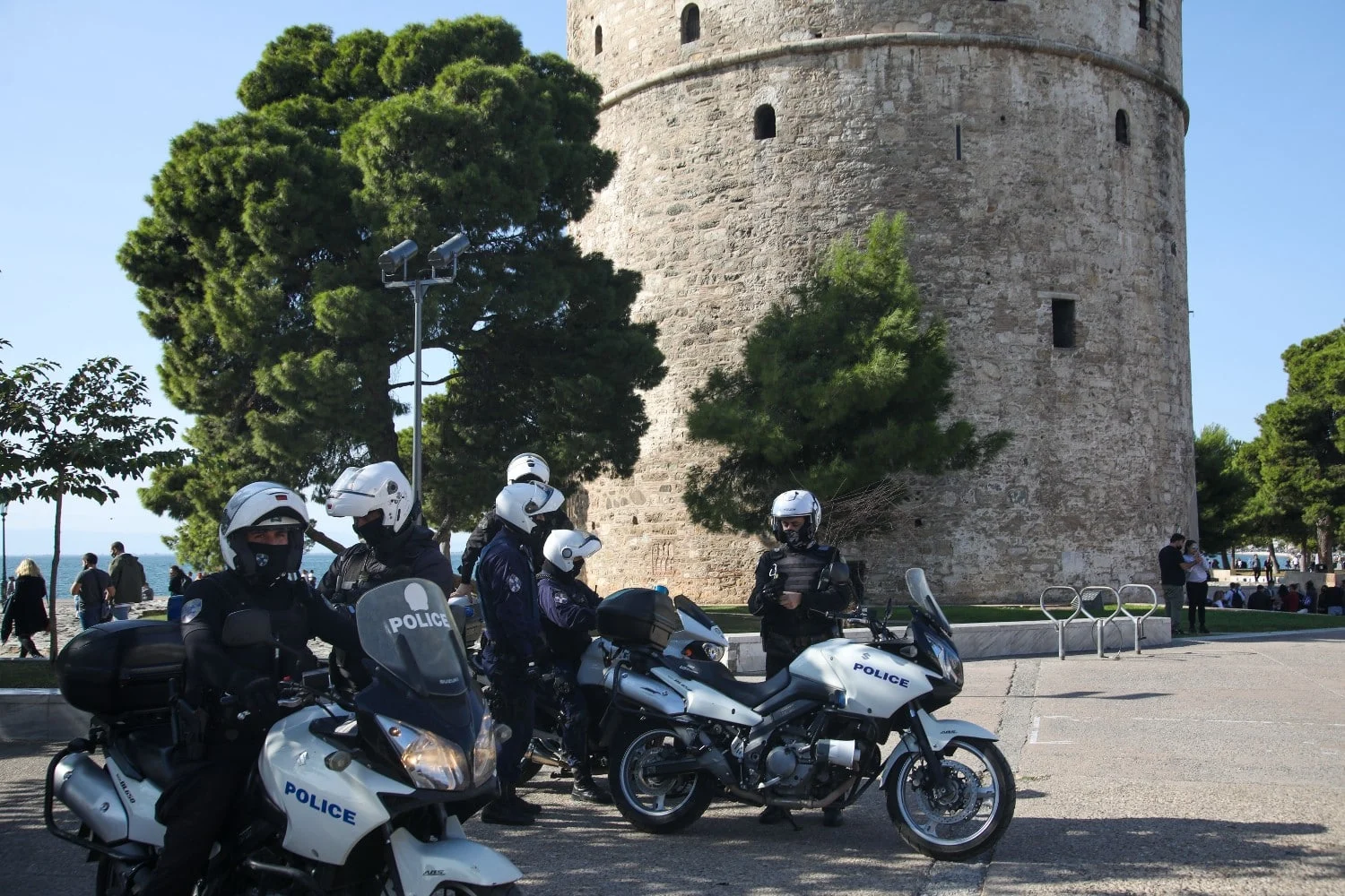 Θεσσαλονίκη: 22χρονος έβγαλε μαχαίρι σε Αιγύπτιο για να του πάρει το κινητό - Lawandorder.gr