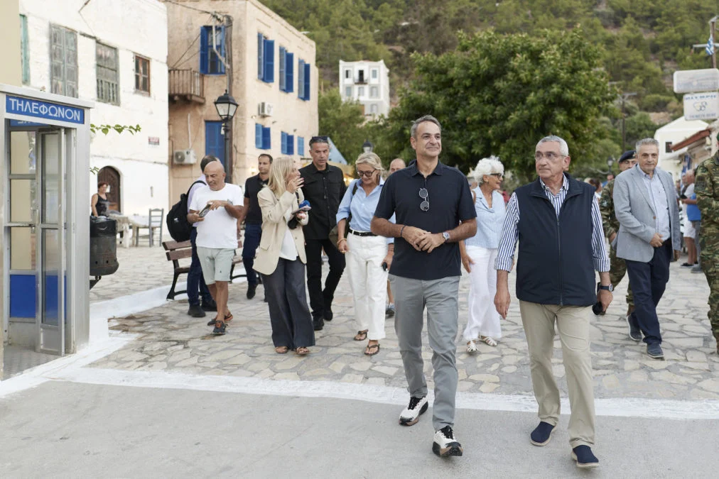 Ο Μητσοτάκης στο Καστελλόριζο: Μήνυμα υψηλού συμβολισμού η επίσκεψή του στο ακριτικό νησί