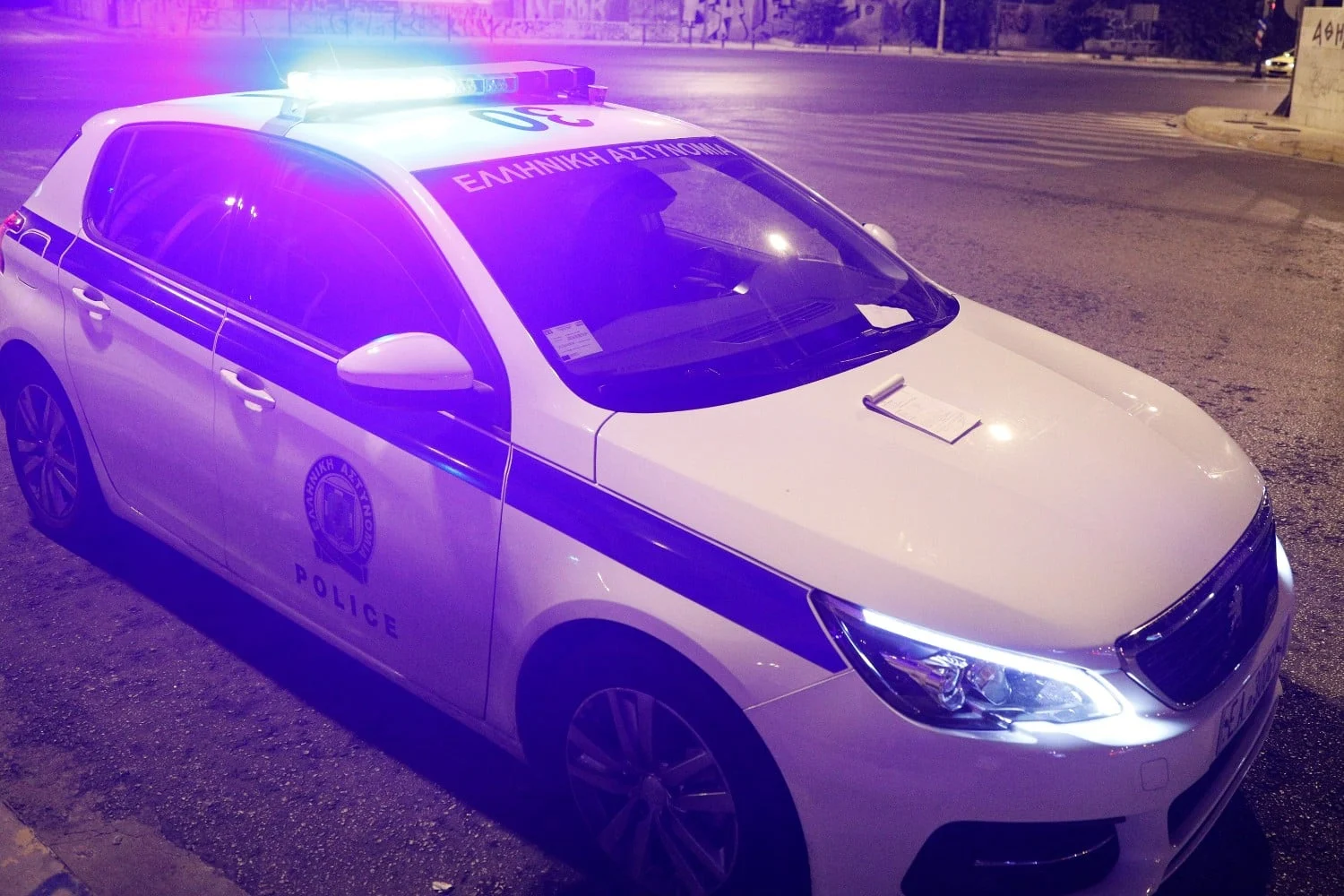 Συναγερμός στα Πατήσια: Άγνωστοι πυροβόλησαν 55χρονο Αλβανό - Lawandorder.gr