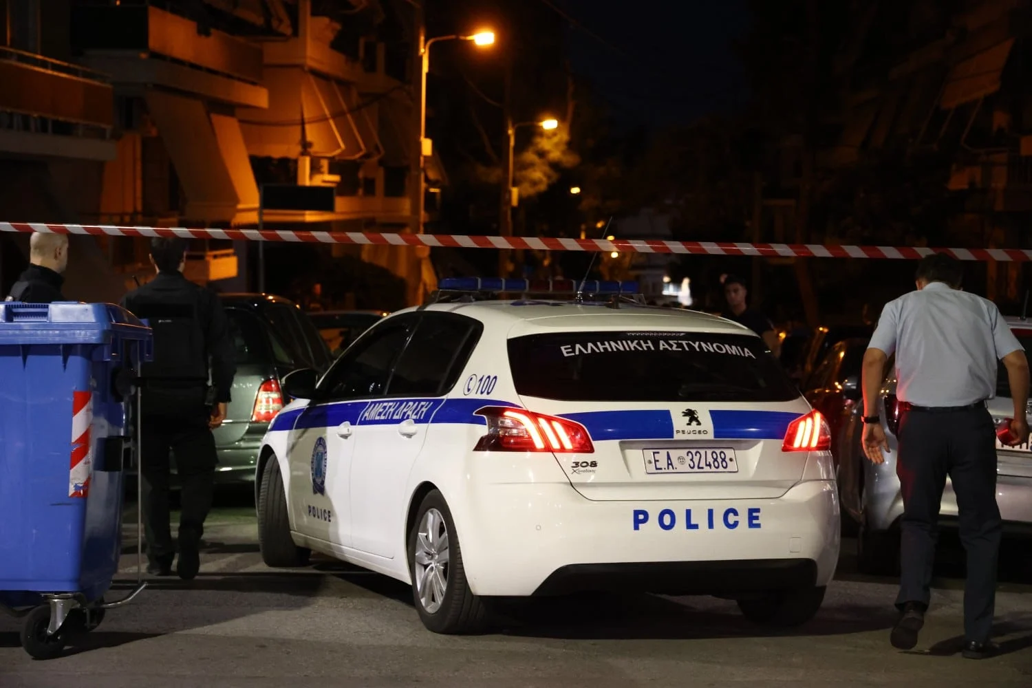 Άγιος Παντελεήμονας: Πυροβολισμοί σε καφετέρια - Τραυματίστηκε μία 10χρονη - Lawandorder.gr