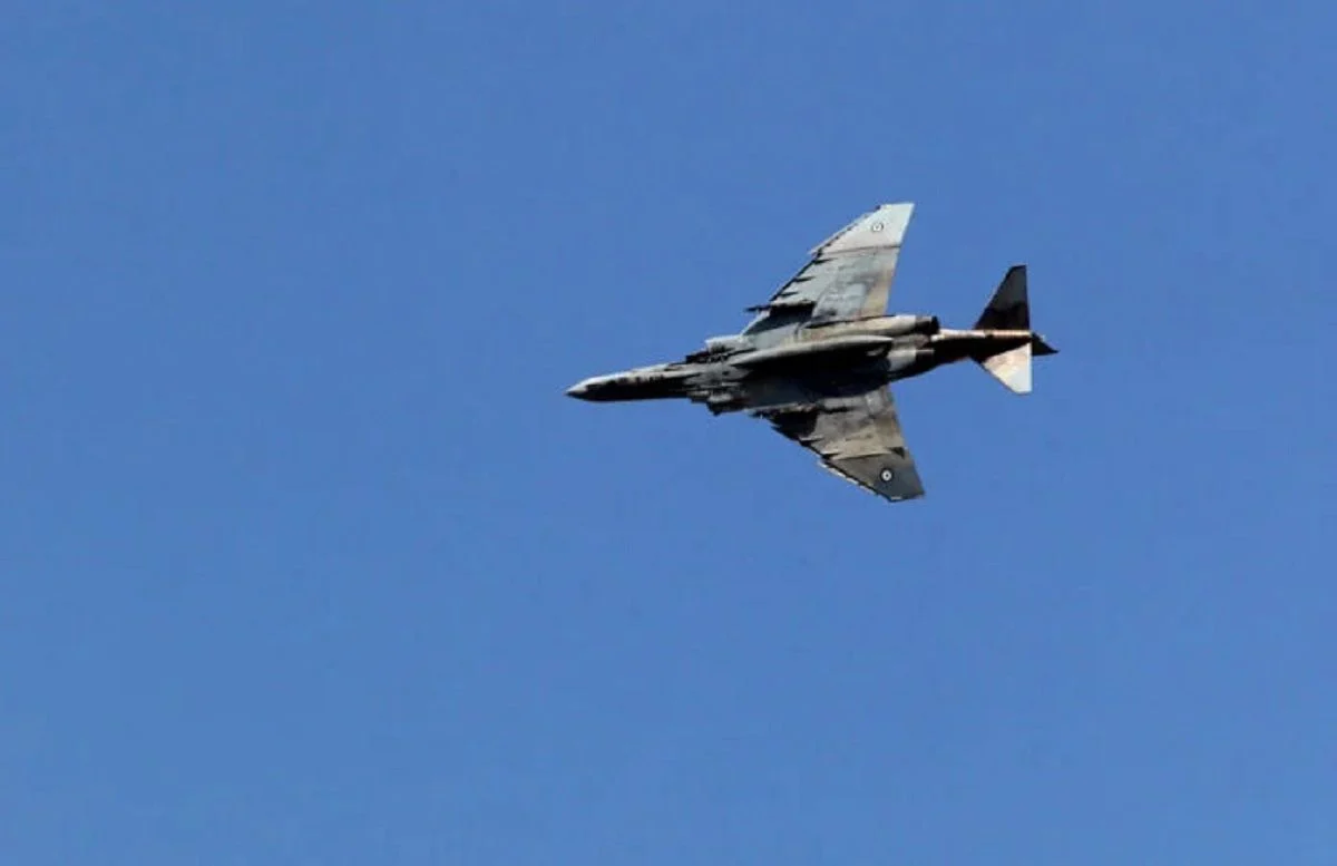 Ατύχημα στο Athens Flying Week: Έπεσε Phantom κατά τη διάρκεια επίδειξης