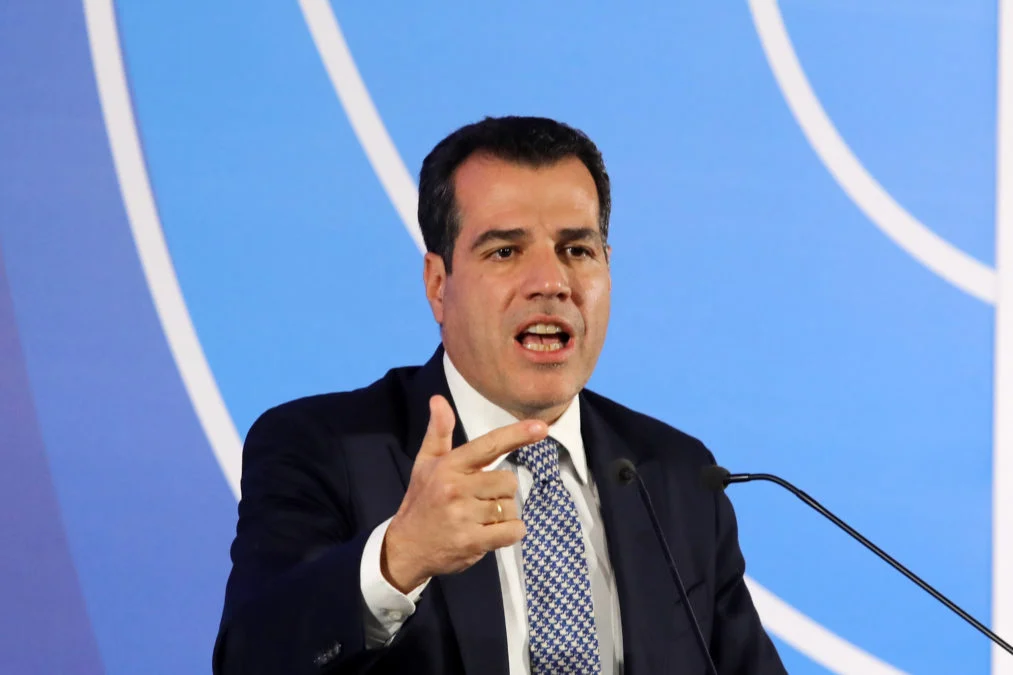 Θάνος Πλεύρης: «Το ΠΑΣΟΚ κάνει σπέκουλα - Δεν υπάρχει καμία συνεργασία με τον γιατρό, πήρα ιατρικές συμβουλές»
