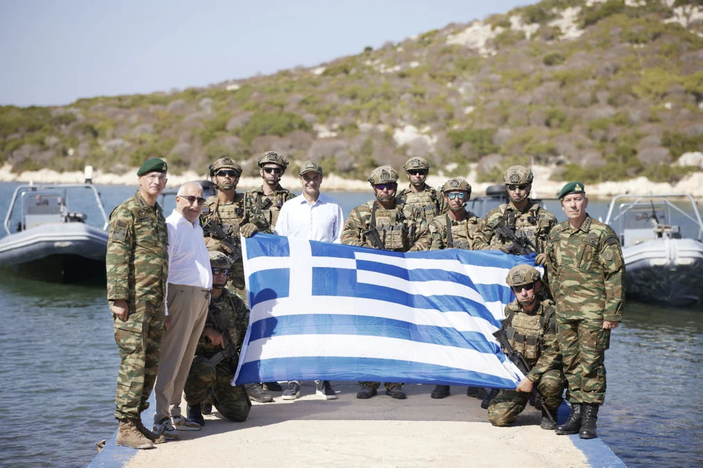 Σε Ρω και Στρογγύλη ο Μητσοτάκης: Επισκέφθηκε τα ακριτικά φυλάκια και έστειλε μήνυμα στήριξης στις Ένοπλες Δυνάμεις