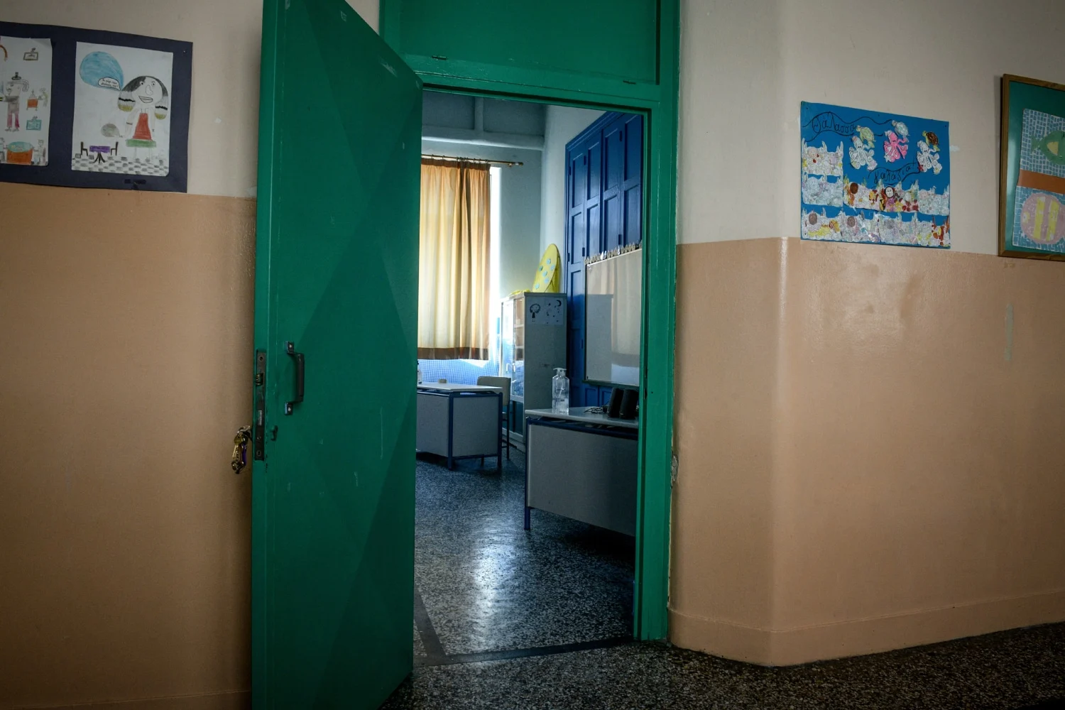 Καστοριά: Συνελήφθη 24χρονος που επιτέθηκε σε δασκάλα μέσα σε δημοτικό σχολείο – Στο νοσοκομείο η εκπαιδευτικός - Lawandorder.gr