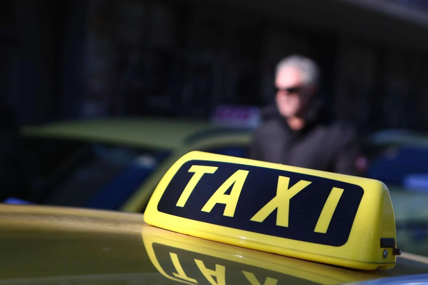 Βόλος: Στη φυλακή ο Ρομά που ξυλοκόπησε οδηγό ταξί - Τι ισχυρίστηκε στην απολογία του - Lawandorder.gr