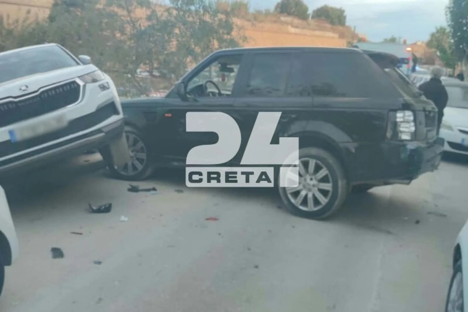 Χανιά: Μεθυσμένος ήταν ο 21χρονος που παρέσυρε με το αυτοκίνητό του επτά οχήματα - Lawandorder.gr