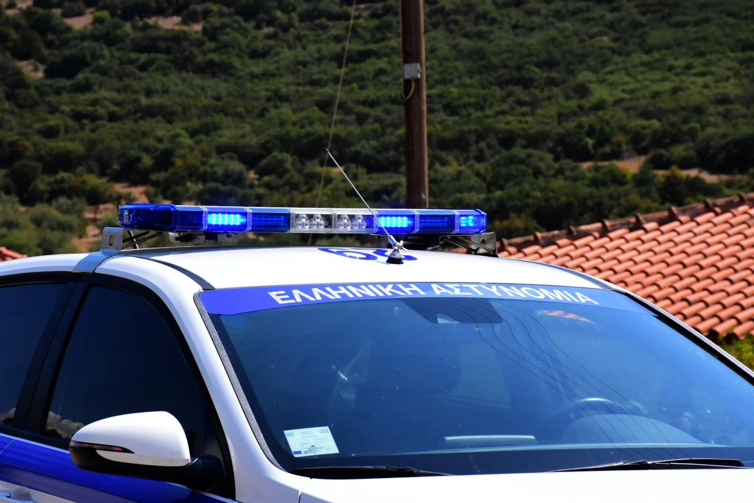 Καστοριά: Συνελήφθη 37χρονος αλλοδαπός που οδηγούσε αυτοκίνητο χωρίς άδεια - Του είχε αφαιρεθεί για παράβαση του ΚΟΚ - Lawandorder.gr