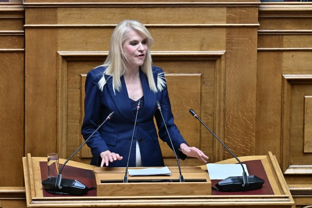 Θεοδώρα Τζάκρη: «Με τον Τσίπρα το 2015 δεν τον ήπιαμε, αλλά τον ρουφήξαμε»