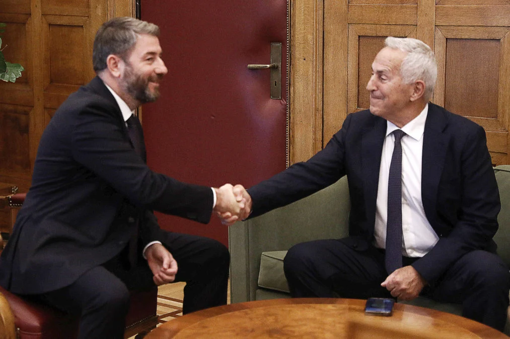 Ευάγγελος Αποστολάκης: Εντάσσεται στην Κοινοβουλευτική Ομάδα του ΠΑΣΟΚ - Η συνάντηση με τον Νίκο Ανδρουλάκη