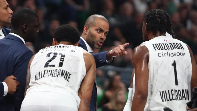 Euroleague: Η Βιλερμπάν “κλέβει” το ντέρμπι από την Παρί με 98-96 χάρη στον Γουότερς, χαλάει την 30άρα του Χίφι (Βίντεο)