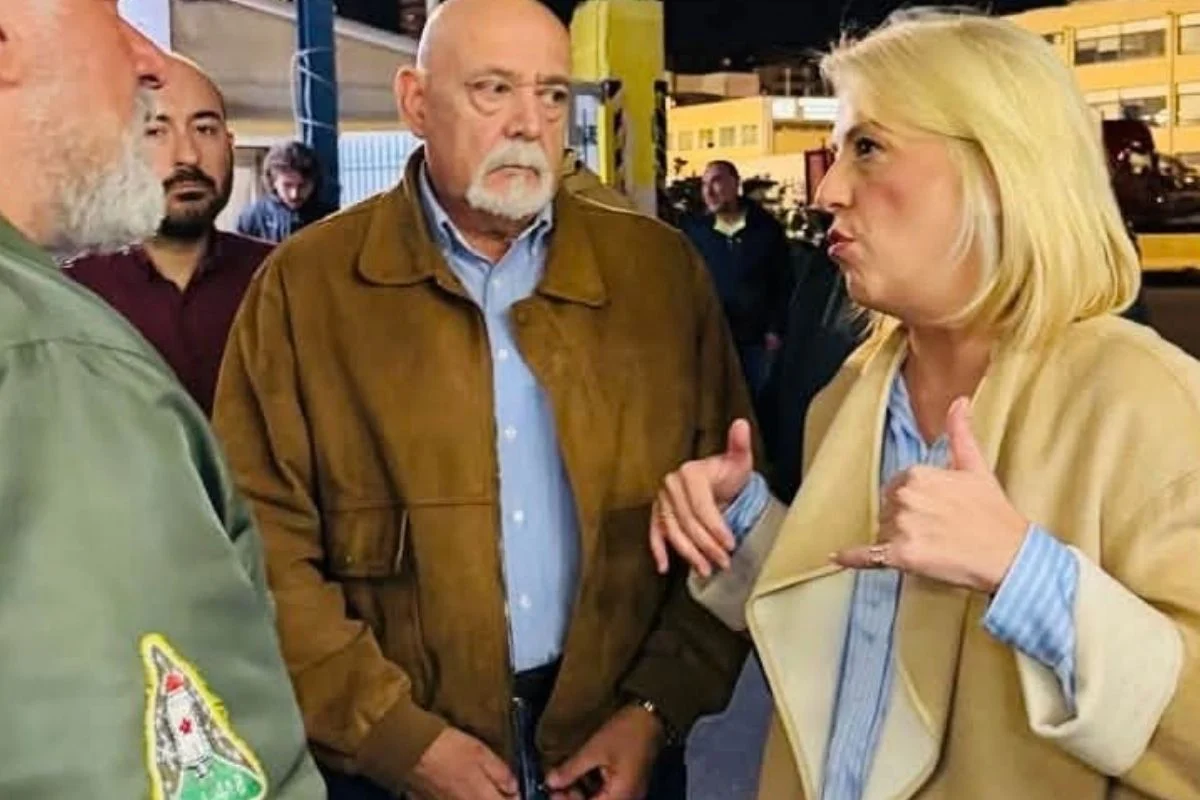 Ρένα Δούρου: Στην Ιχθυόσκαλα Κερατσινίου για τα προβλήματα των αλιέων - Γιόρτασε μαζί τους και τα γενέθλιά της