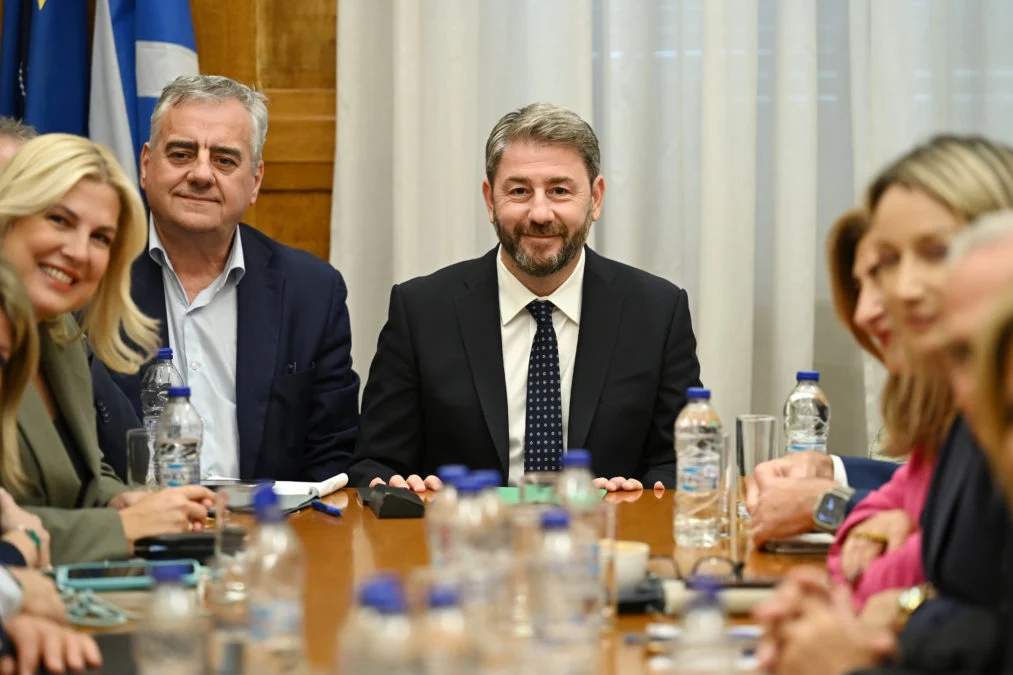 Ανδρουλάκης στην ΚΟ του ΠΑΣΟΚ: Δείχνουμε έναν άλλο δρόμο πολιτικής χωρίς εξαρτήσεις - Μην επιτρέψουμε σε κανέναν να παραχαράσσει την Ιστορία