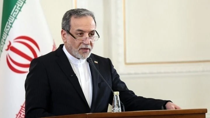 Αραγτσί: Το Ιράν «δεν αποδέχεται τον καταναγκασμό, τις απειλές ή τον εκφοβισμό»