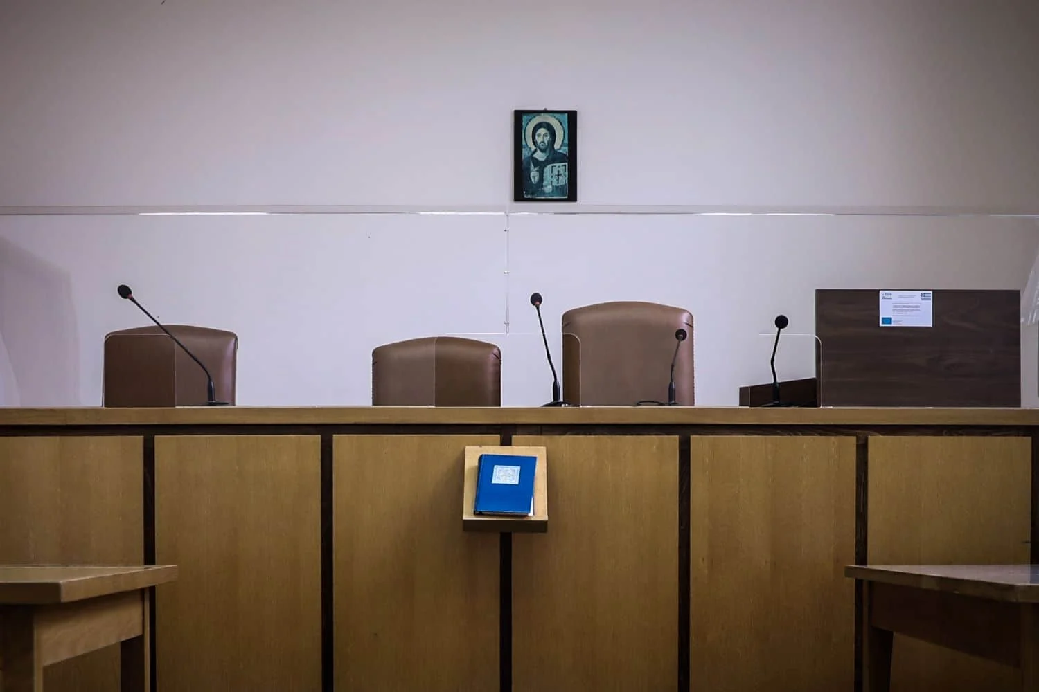 Η Ένωση Διοικητικών Δικαστών απαντά στον Βασίλειο Φλωρίδη: “Ο δικαστής κρίνει ανεξάρτητα, χωρίς εξωτερικές πιέσεις”