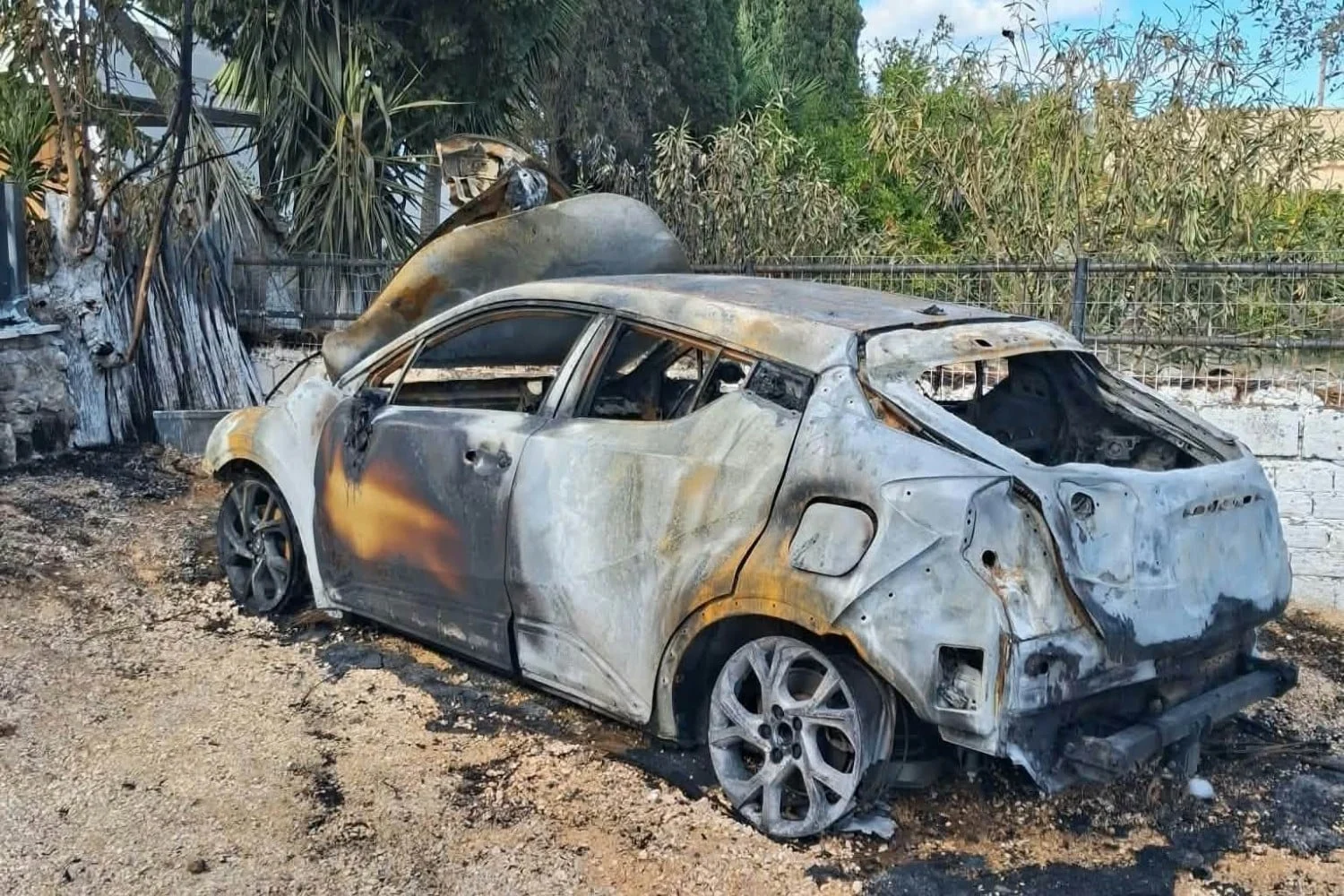 Ζάκυνθος: Άγνωστοι πυρπόλησαν αυτοκίνητο στο Βανάτο - Ο δεύτερος σε μία εβδομάδα