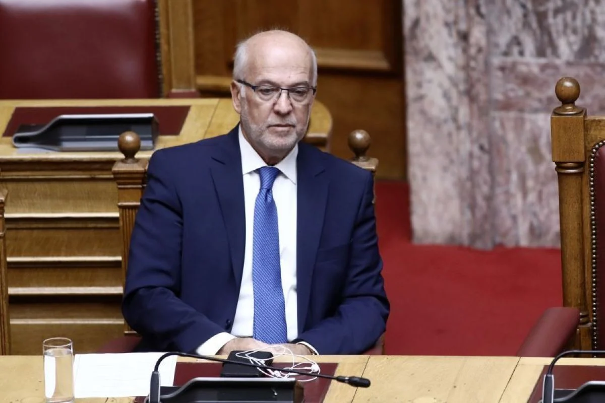 Απάντηση Φλωρίδη στο αίτημα Τσίπρα να παραιτηθεί: «Εγώ που κολλάω;»