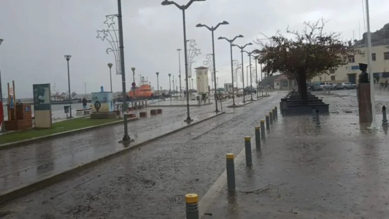 Επικίνδυνα καιρικά φαινόμενα σε Θεσσαλία, Σποράδες, Εύβοια και Δωδεκάνησα