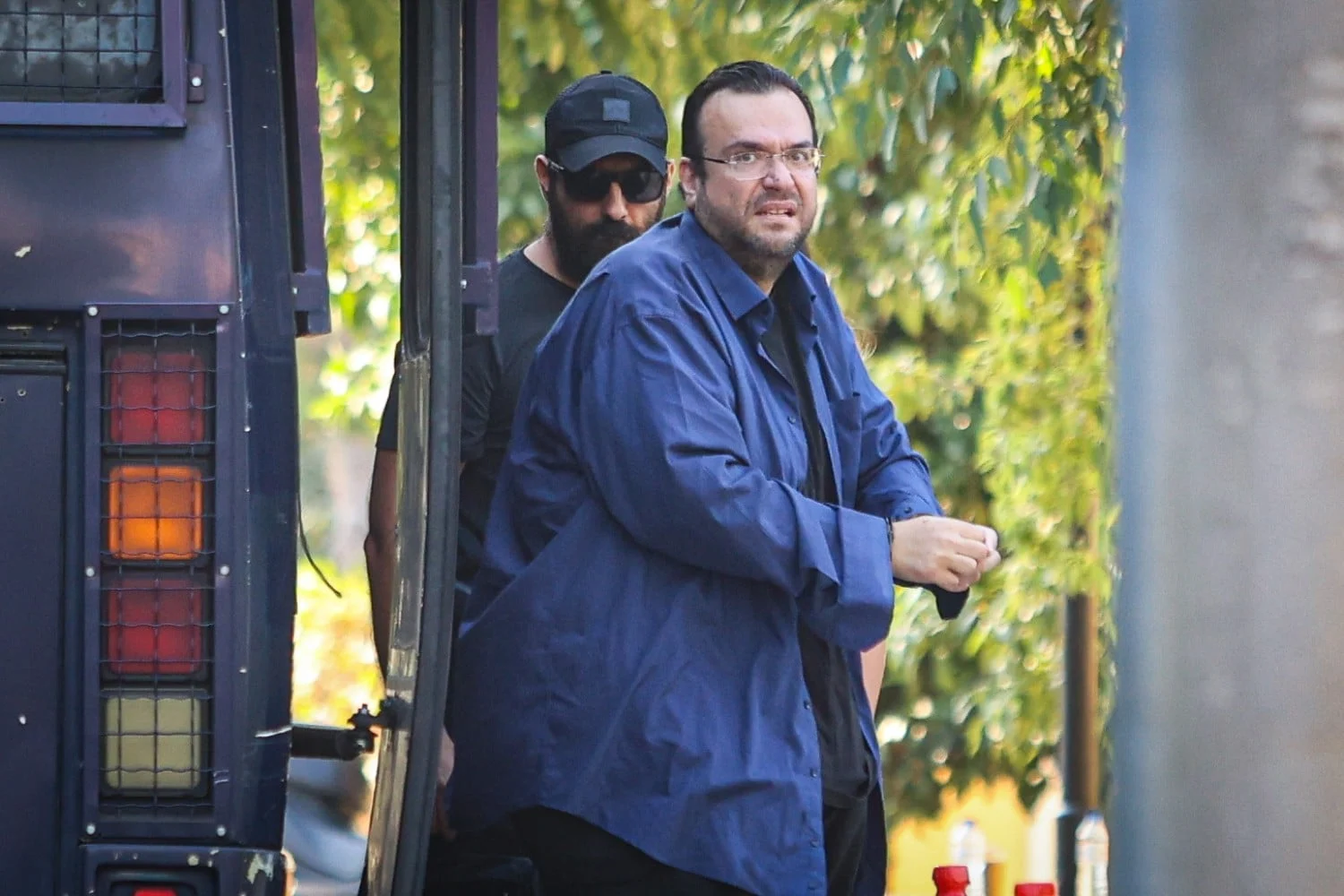 Η Αρχή για το Ξέπλυμα Μαύρου Χρήματος δέσμευσε την περιουσία του Καμπούρη και του ΛΑΟΣ για την απάτη εκατομμυρίων σε βάρος του ΕΦΚΑ