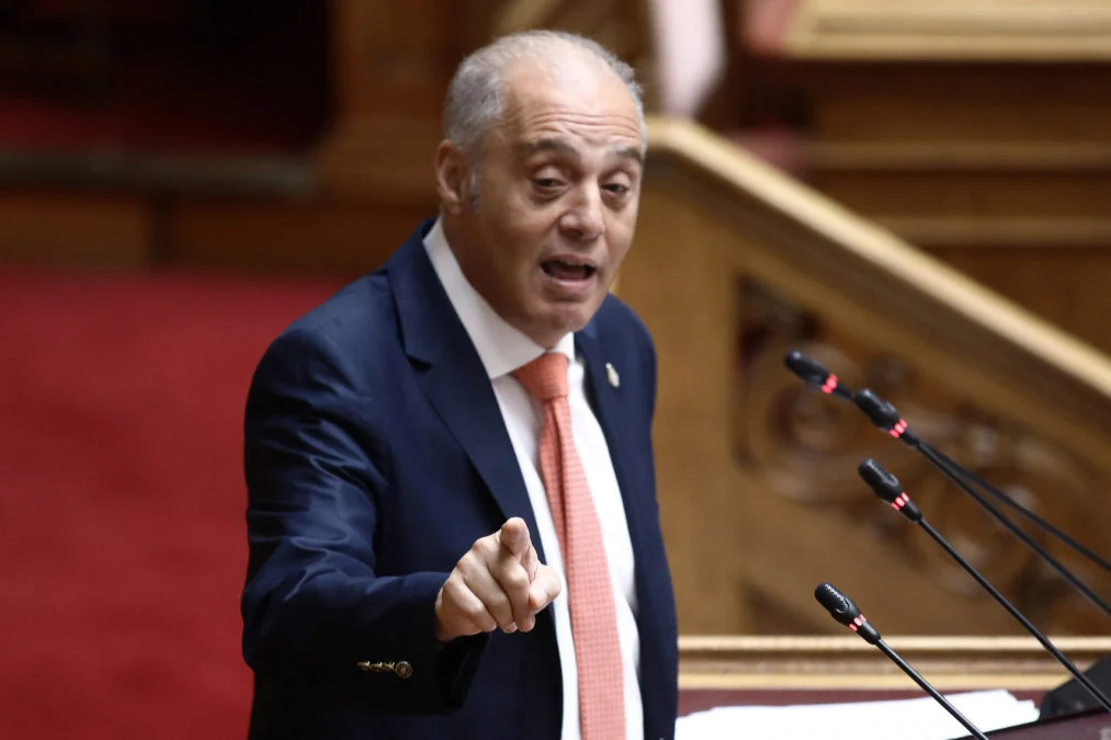 Βελόπουλος: Το στεγαστικό δεν λύνεται με ασπιρίνες