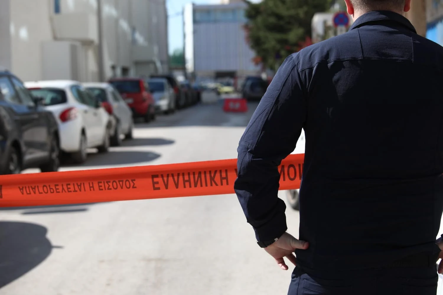 Συναγερμός για ύποπτη τσάντα στα Εξάρχεια - Στο σημείο ΤΕΕΜ